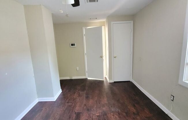 1 bed, 1 bath, 424 sqft, $850, Unit Unit A