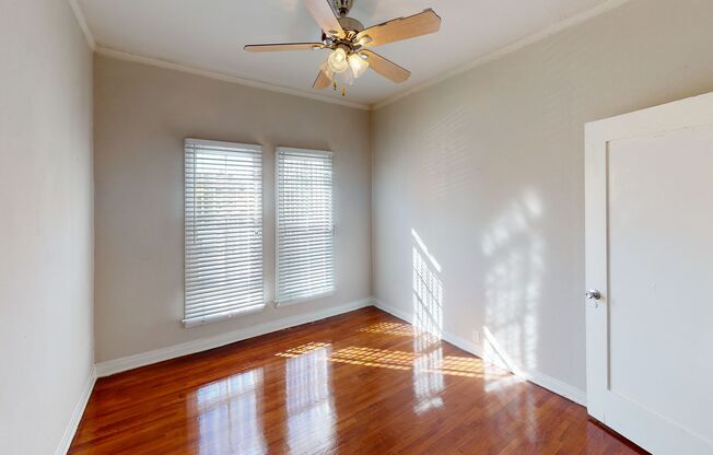 15Th - 2731 W. 15th Apts.