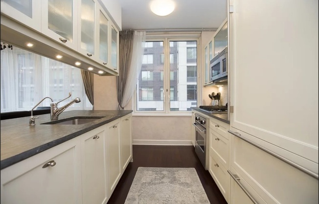 2 beds, 2.5 baths, 1,372 sqft, $8,450, Unit 5-S