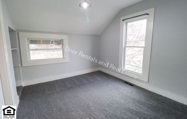 3 beds, 1 bath, $1,295