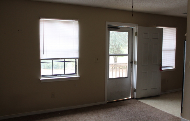 2 beds, 1 bath, $1,400