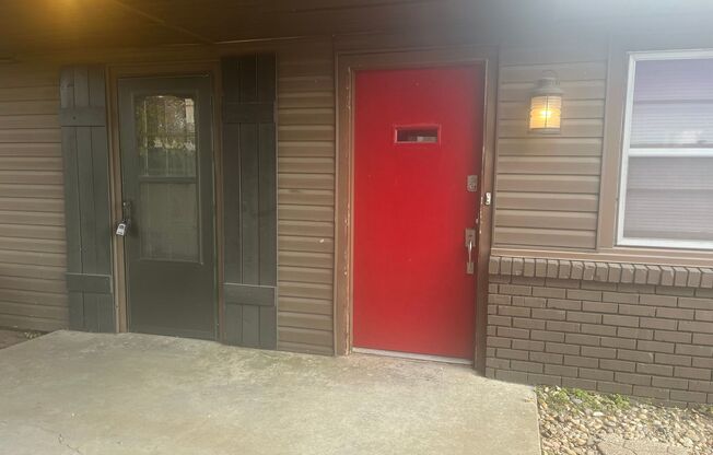 3 beds, 1 bath, $1,495