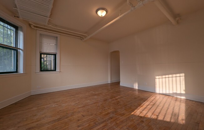 2330 N Spaulding Ave