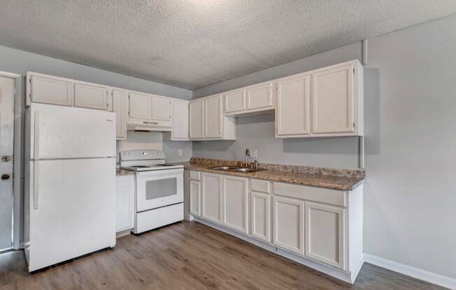 1 bed, 1 bath, $775, Unit 8th - 22