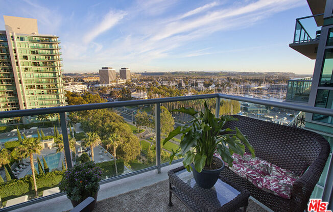 2 beds, 2.5 baths, 1,441 sqft, $6,600, Unit 1232