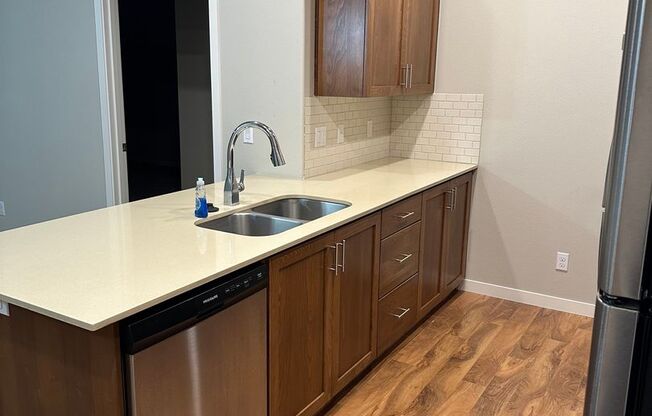 2 beds, 2 baths, $2,395, Unit # 305