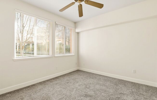 1 bed, 1 bath, 751 sqft, $2,100