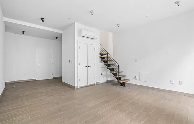641 DEKALB AVE