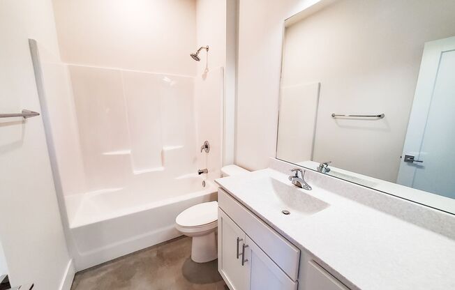 Studio, 1 bath, 475 sqft, $920, Unit B212