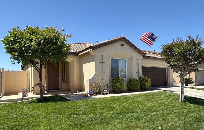 Charming 3 bed 2 bath Home in Fairway Canyon HOA