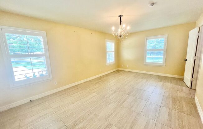4 beds, 2.5 baths, $3,000