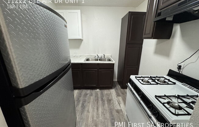 11222 BEL AIR DR