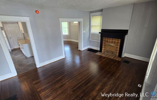 3-Bed 1 Bath House located in a cul-de-sac in Avondale