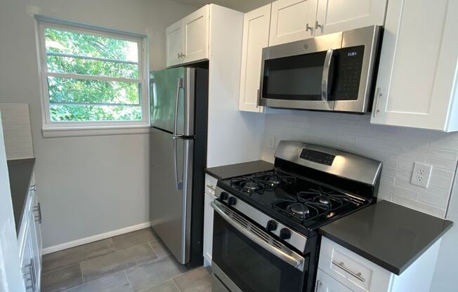 1 bed, 1 bath, $2,300