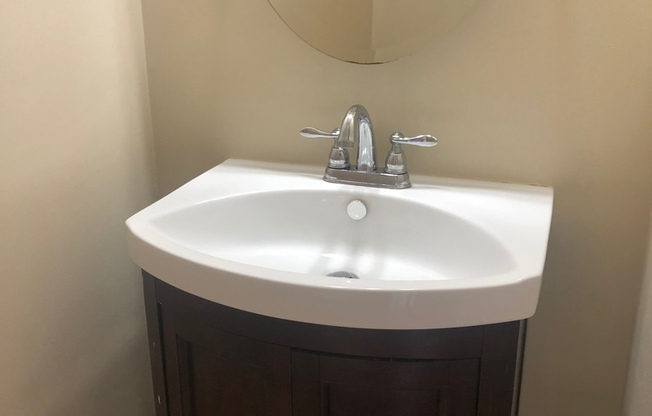 2 beds, 2.5 baths, $1,425, Unit Unit 403