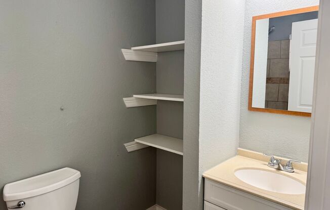 807 E Southcross Blvd