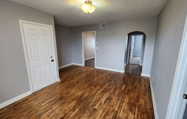 2 beds, 1 bath, $1,095, Unit 1110