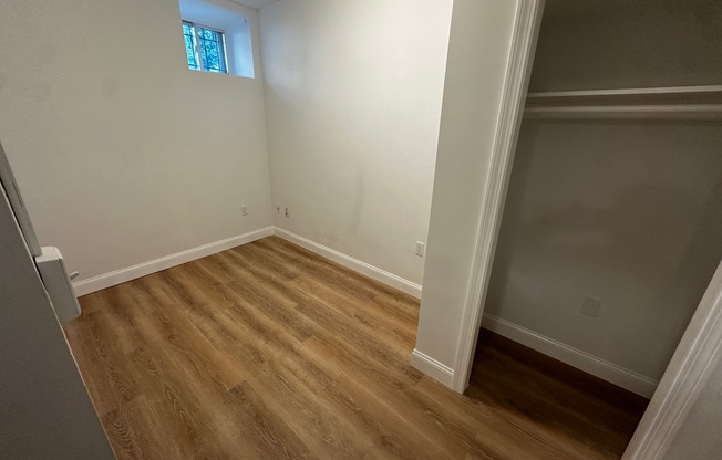 1 bed, 1 bath, $3,100, Unit B2