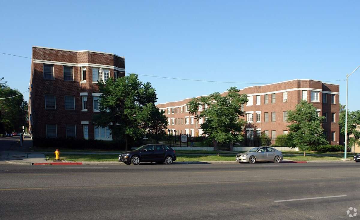 Broadway Apartments