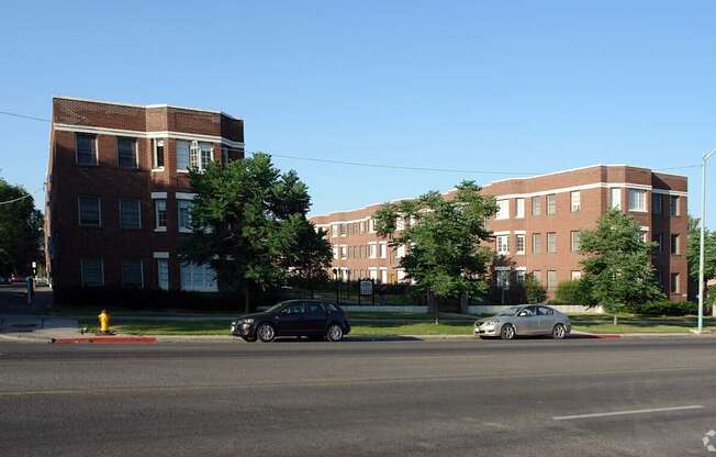 Broadway Apartments