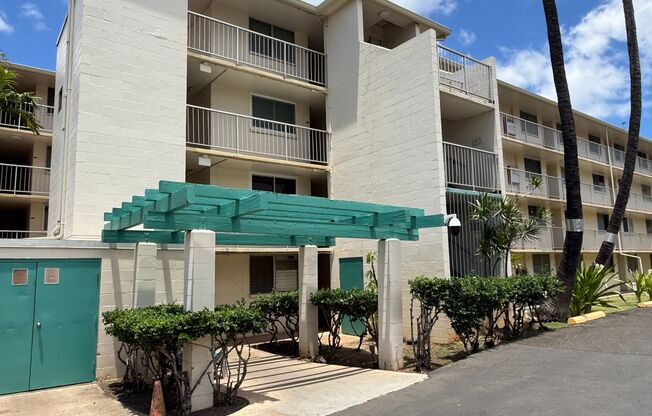 Makaha Surfside