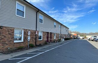 5804 CEDARS E CT