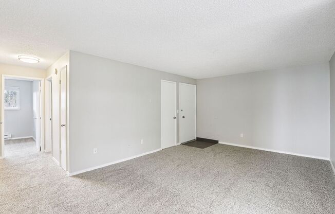 2 beds, 1 bath, 832 sqft, $1,479, Unit 4-40