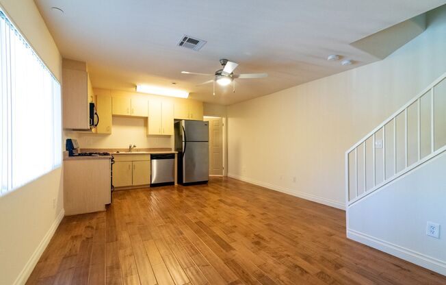 Motor Apartments