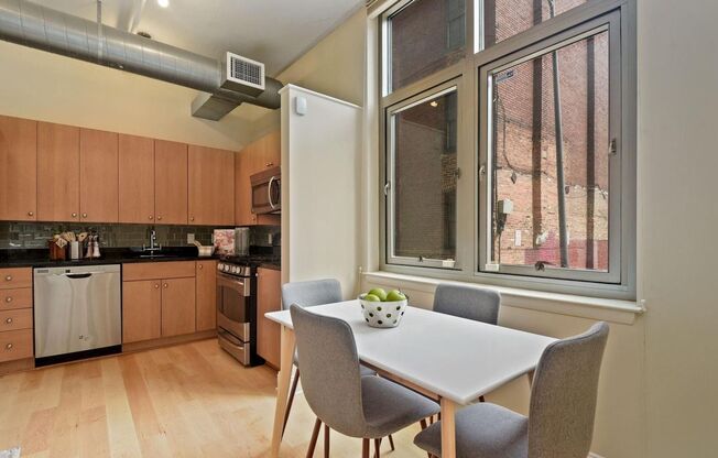 2 beds, 2 baths, $3,300, Unit # 105