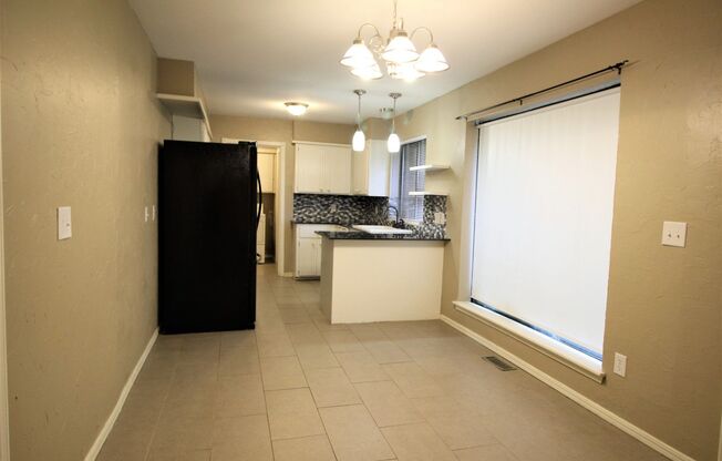 Great 3 bed, 2 bath, 2 Car home in Edmond