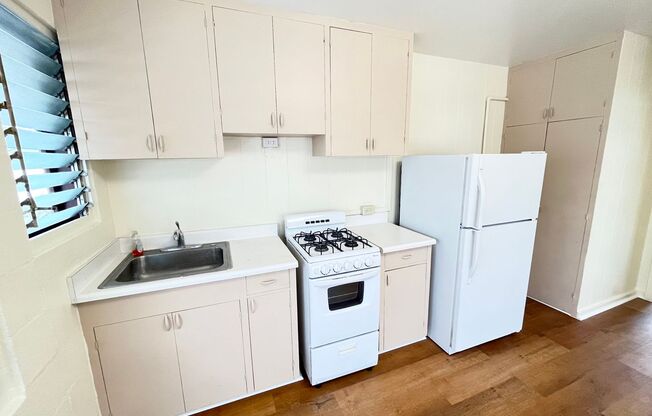 1132 Kamaile St.