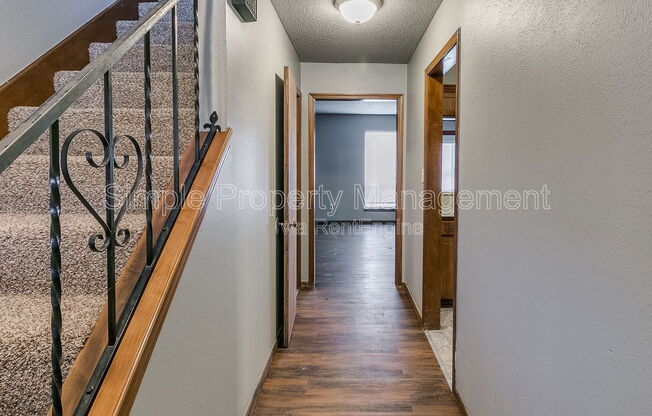 1902 N MOULTON CT