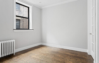 3 beds, 1 bath, $6,395, Unit 23