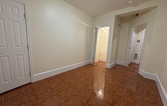 1 bed, 1 bath, 550 sqft, $2,200, Unit 7