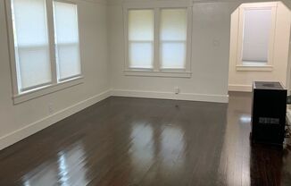 1 bed, 1 bath, $1,695, Unit 3021