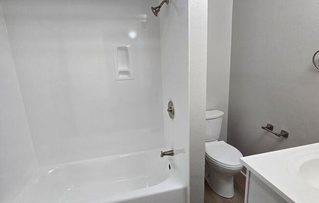 1 bed, 1 bath, $1,900, Unit 515