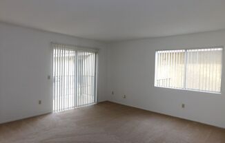 2 beds, 2 baths, $2,500, Unit 4