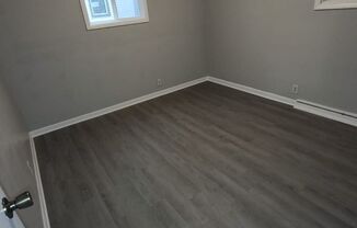 3 beds, 1 bath, $1,099