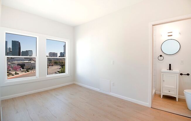 Studio, 1 bath, 214 sqft, $1,250, Unit 220