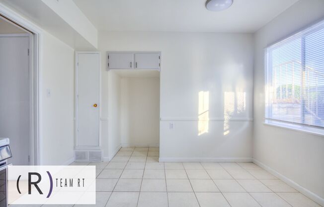 2 beds, 1 bath, $2,400, Unit B