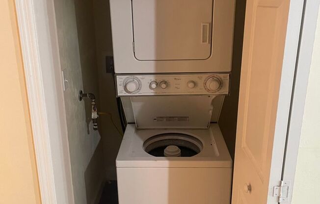 3 beds, 2 baths, 1,100 sqft, $1,275, Unit 205