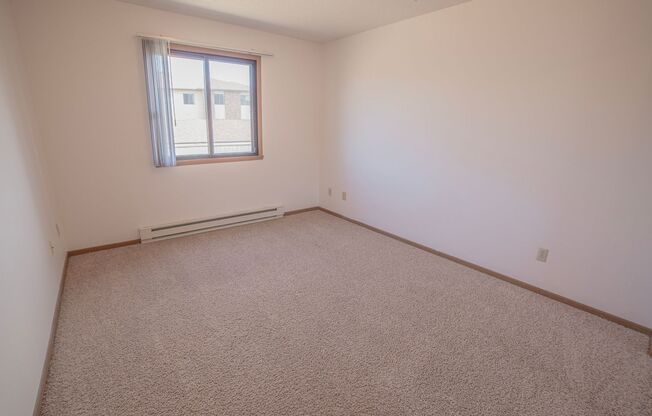 2 beds, 1 bath, 850 sqft, $750, Unit 4330-203