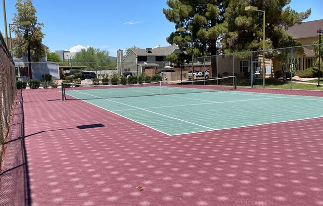 Amazing 2 Bed / 2.5 Bath Townhouse in Phoenix!