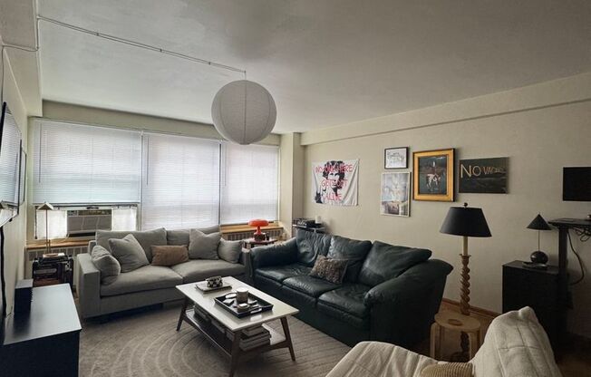1 bed, 1 bath, 700 sqft, $1,725, Unit 418-0804