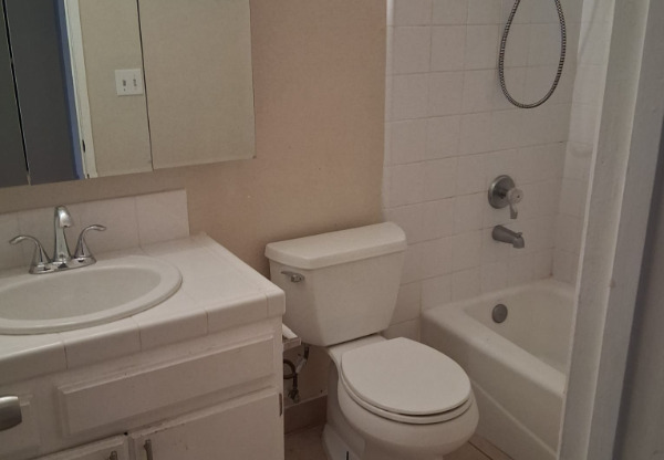 4438 W 138 ST