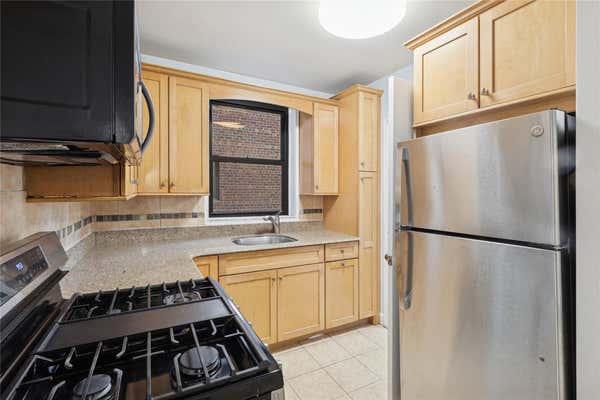89 20 55 AVE