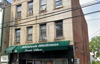 90 Main St