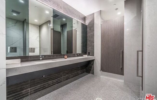 1 bed, 2 baths, 780 sqft, $3,495, Unit 1001