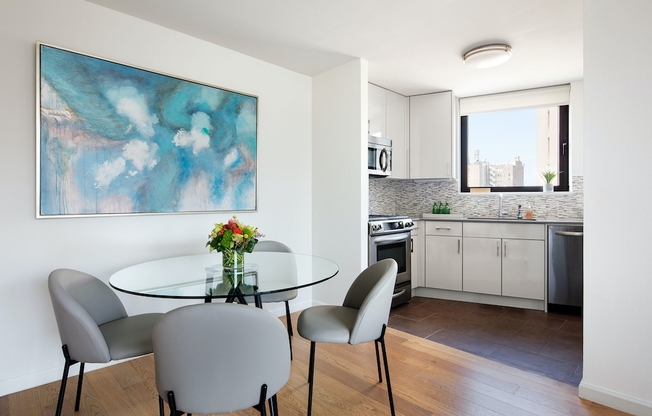 1 bed, 1.5 baths, $10,300, Unit 23E