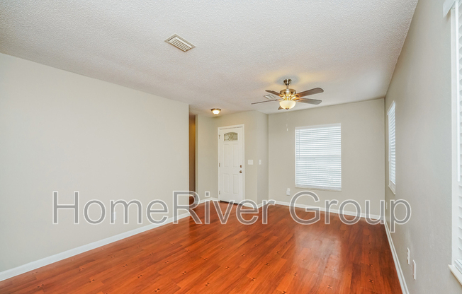 53 WOOD ACRE LN
